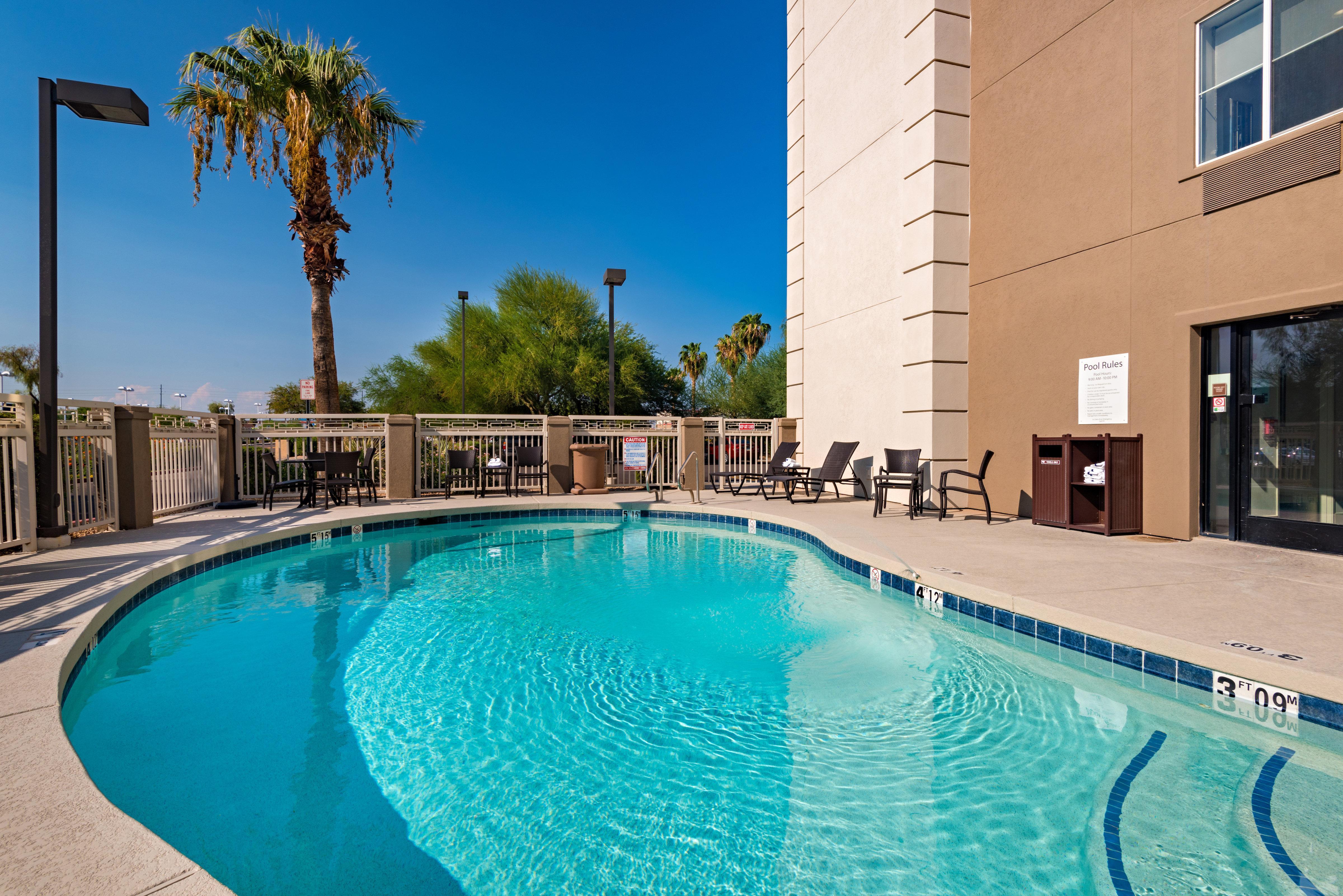 Holiday Inn Express Peoria North - Glendale By Ihg Exterior foto